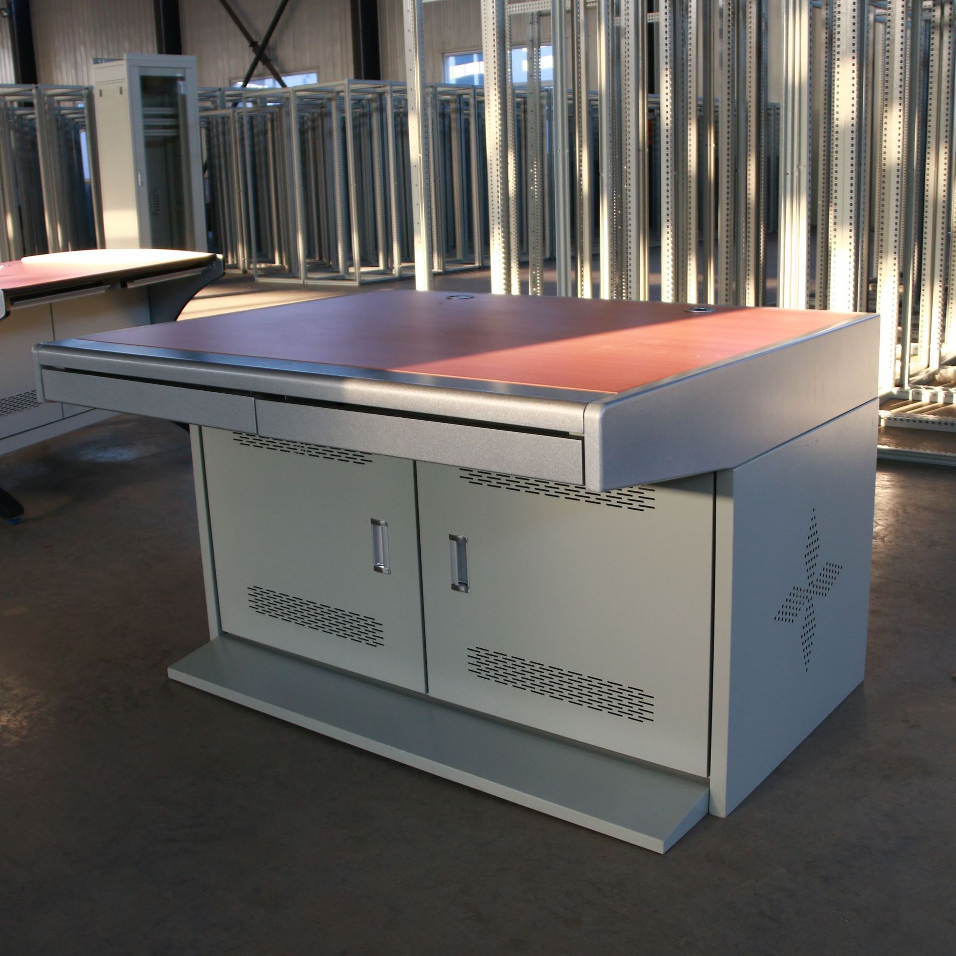 龙泰监控室拼装双联操作台操控台监控桌控制台厂家现货 可定制