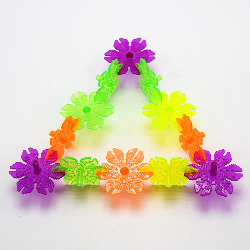 外贸热卖新品彩色雪花片积木陀螺玩具可做赠品装扭蛋玩具批发