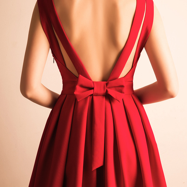 亚马逊性感大露背深v领红色新娘短款婚纱小礼服婚礼晚宴敬酒服