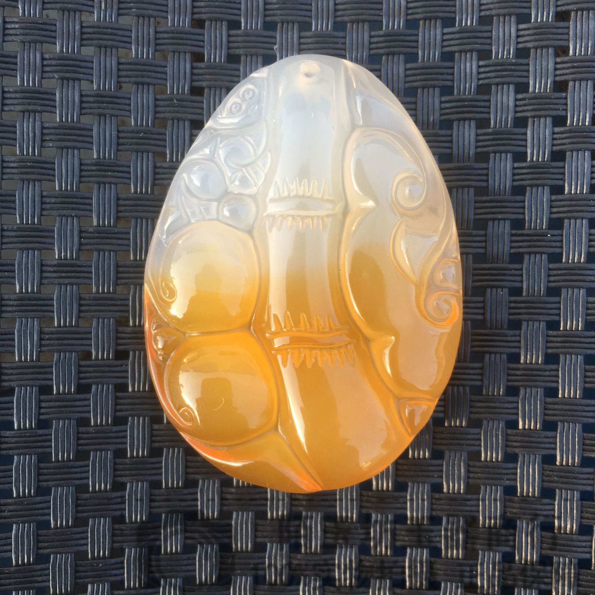 天然冰彩玉髓俏色节节高吊坠批发 玛瑙玉石手工雕刻毛衣链挂件