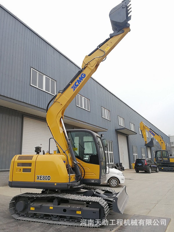 徐工80挖机