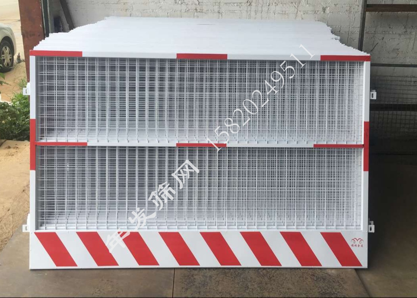 广州年发厂生产定制款式临边基坑防护围栏 施工工具式防护栏