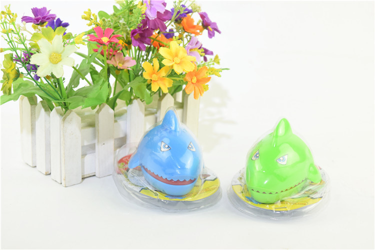 新奇特整蛊玩具咬手鲨鱼整人搞怪会咬手指的大嘴鲨鱼模型玩具批发