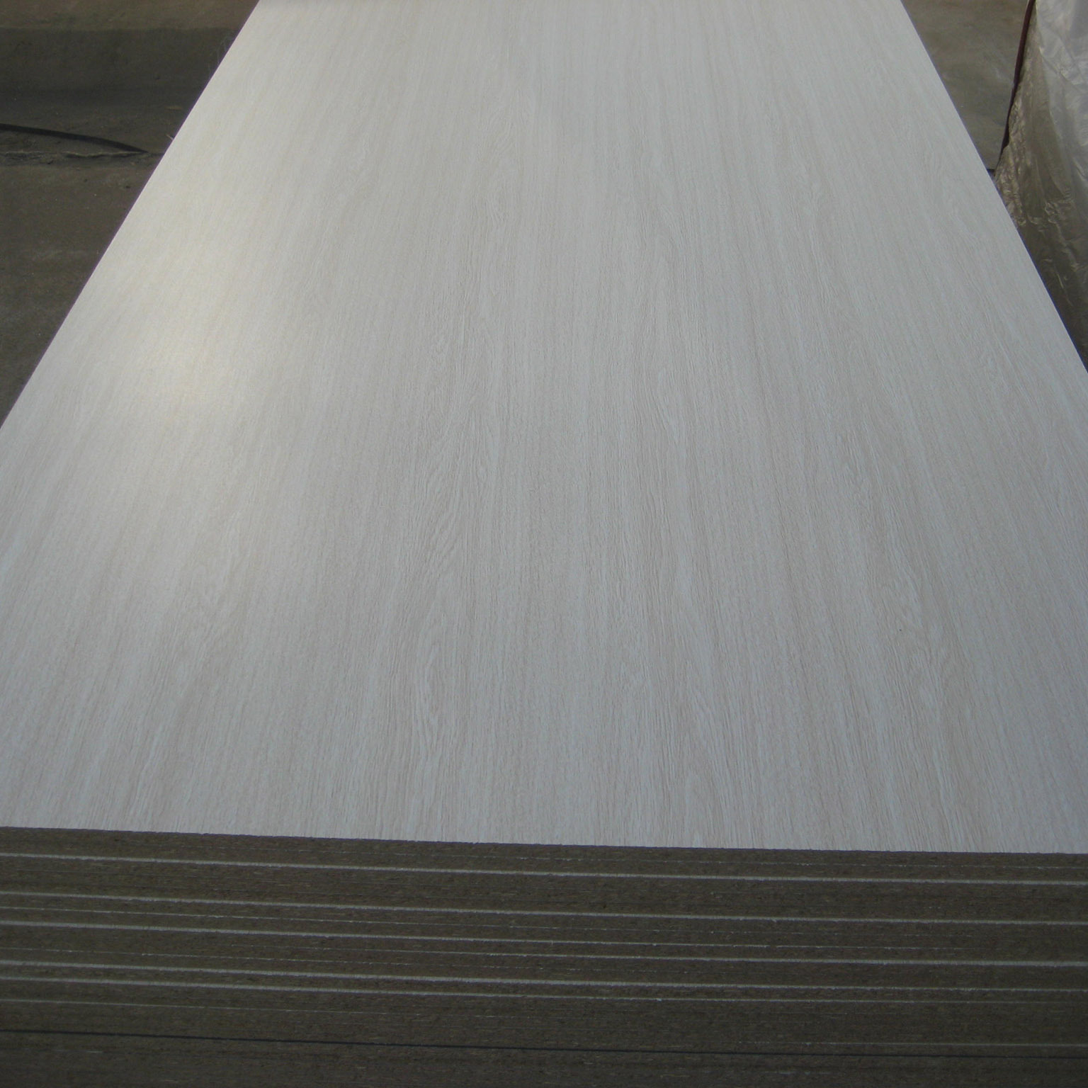 鲁丽无醛胶刨花板 贴面三聚氰胺纸 e1e0贴面刨花板