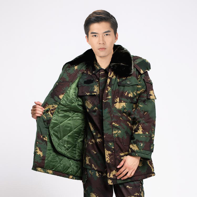 批发迷彩大衣冬季07荒漠防寒作训军大衣消防迷彩大衣迷彩服棉大衣