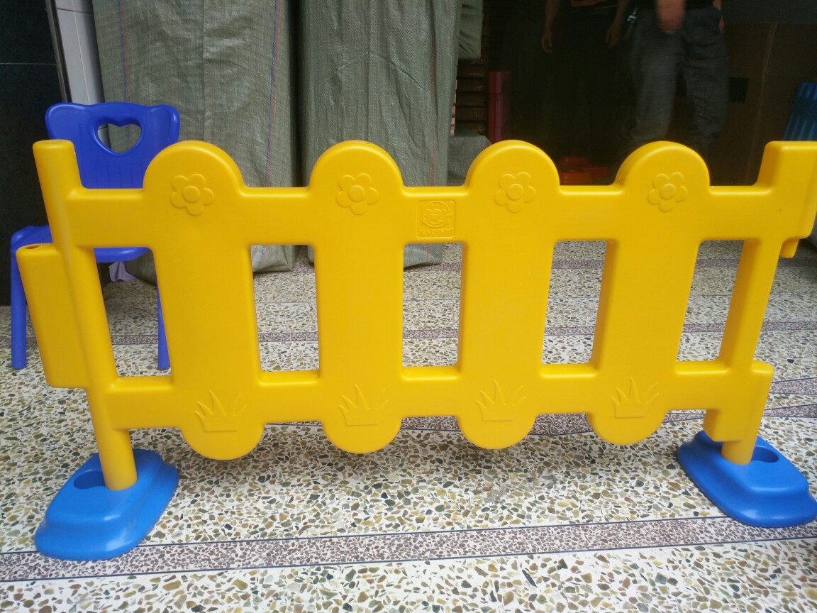 多角度围栏幼儿园围栏 塑料篱笆婴儿儿童安全隔离栏儿童游戏围栏