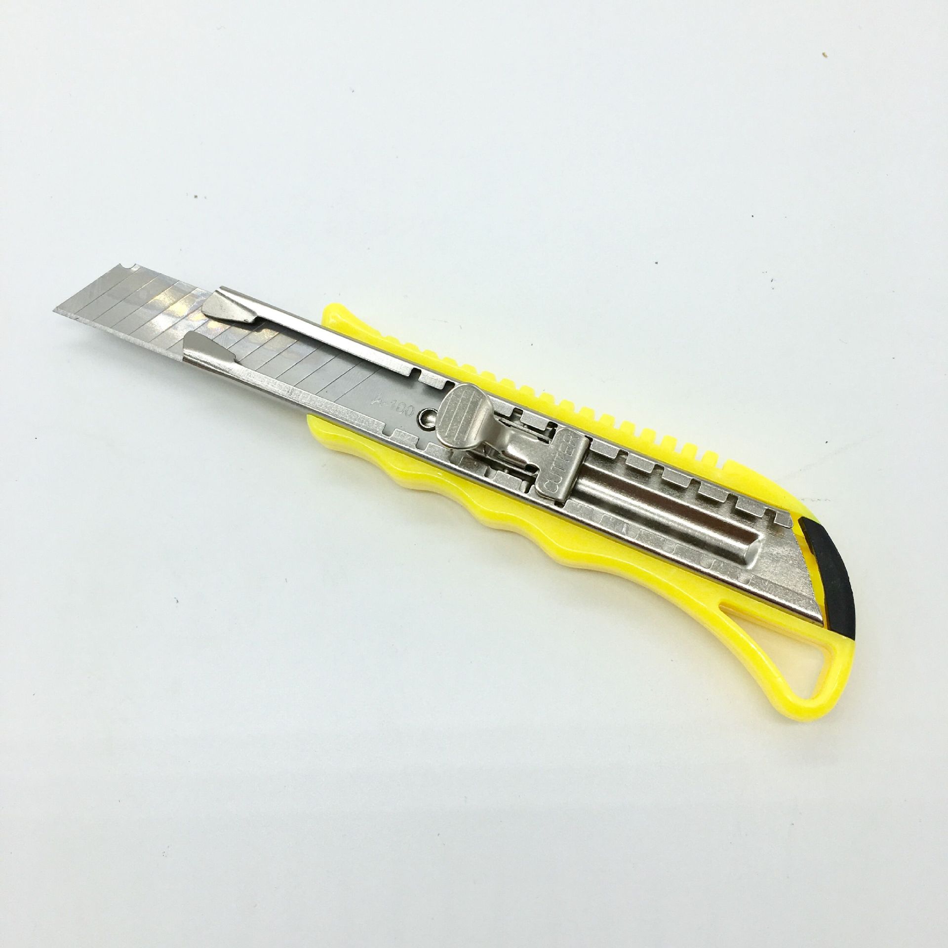 永拓美工刀【源头厂家】大6898#单发美工刀18mm壁纸刀裁纸工具刀