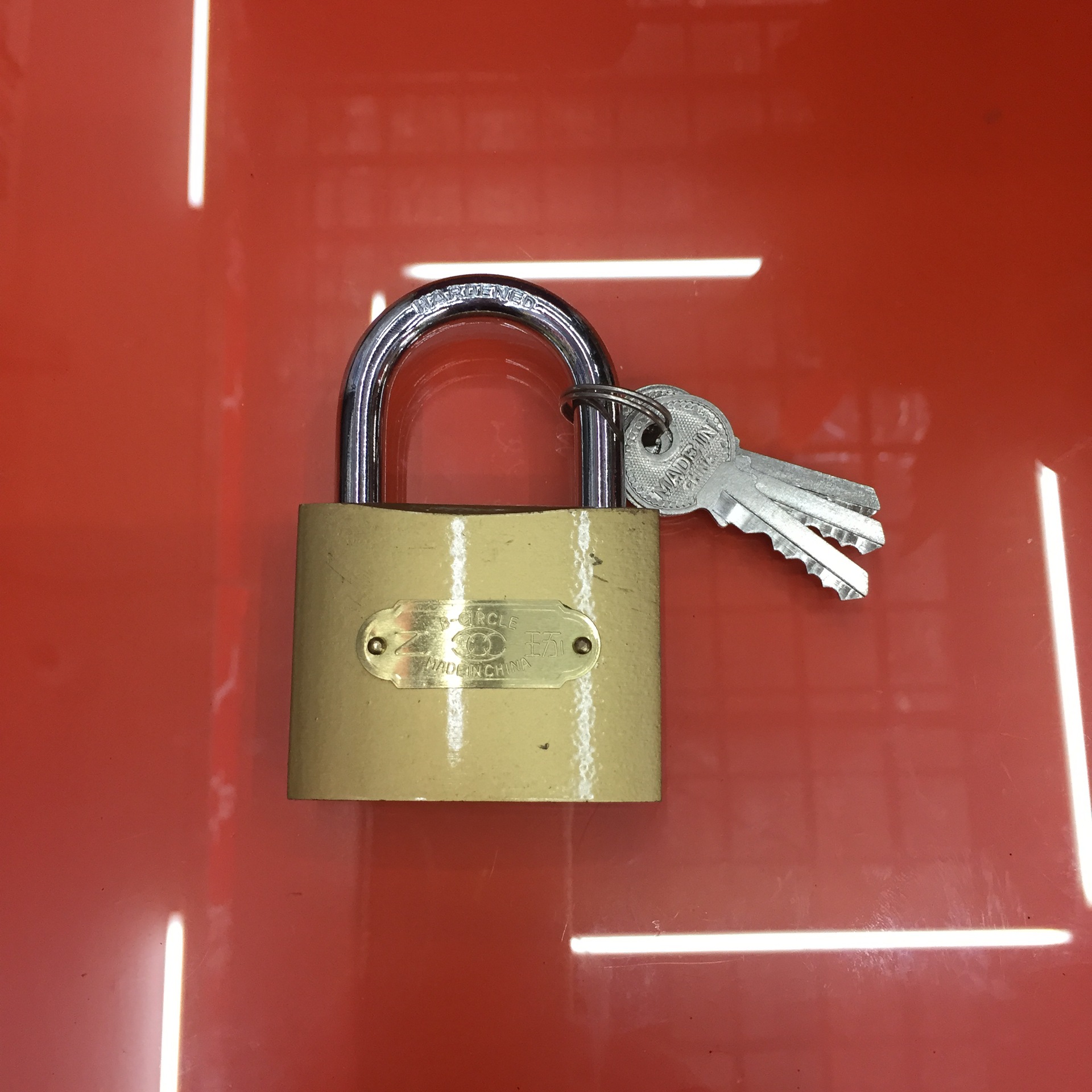 挂锁 通开单开弹子锁 一字钥匙锁 厂家直销 低价供应