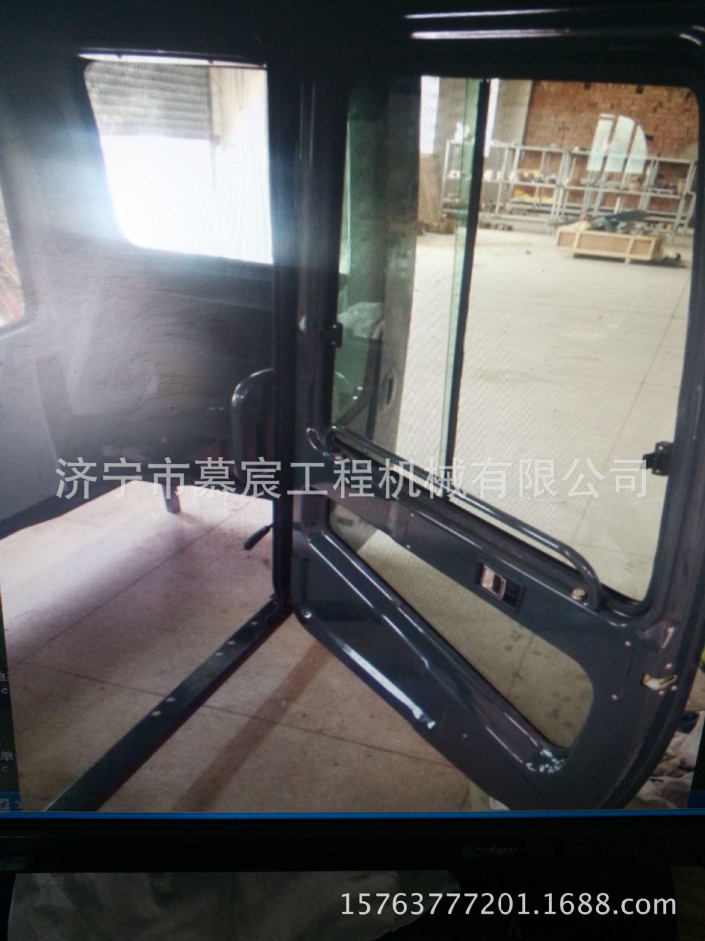 現(xiàn)代225-7駕駛室總成