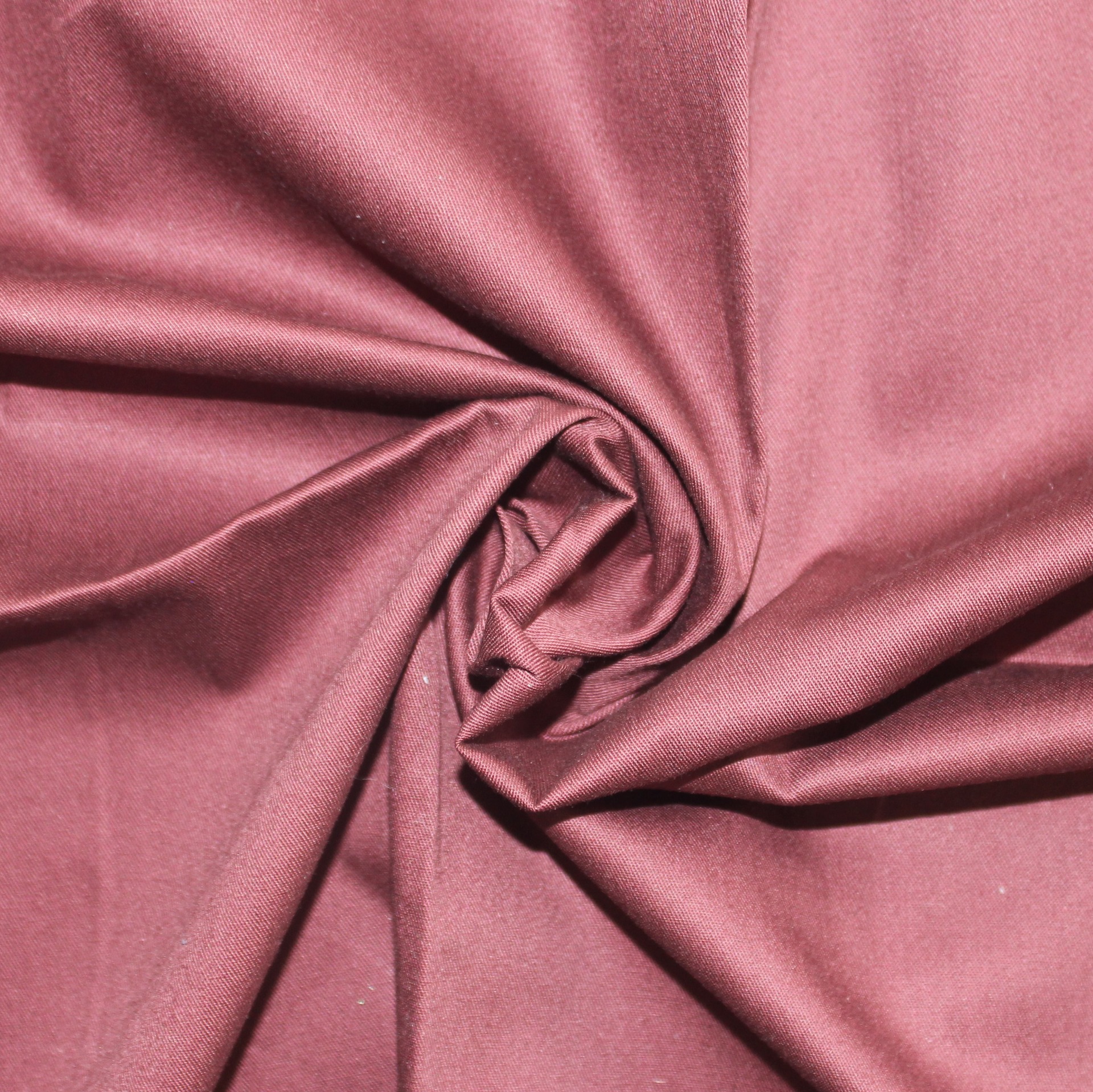 现货供应梭织棉32s 130*70 2/1细斜纹全工艺染色衬衫帽子布料