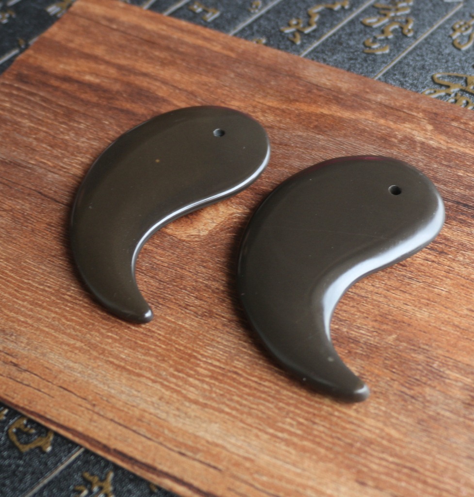 玄黄泗滨砭石面部太极八卦阴阳鱼面部刮痧板点穴按摩砭石批发