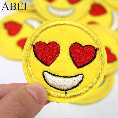 电脑绣花心心眼表情布贴 卡通刺绣背胶贴 服装服饰家纺装饰辅料