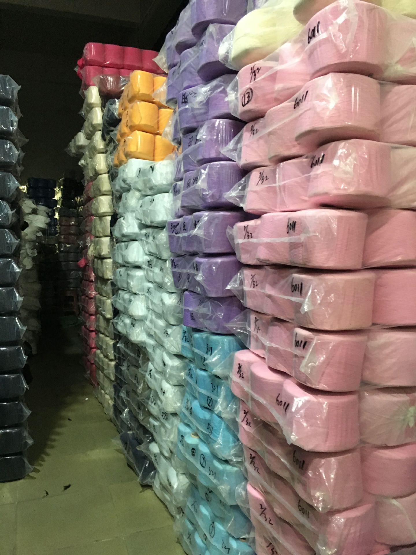 批发库存清仓色纱尾纱棉纺纱线手套织带毛巾服装毛衣缝纫线大量现