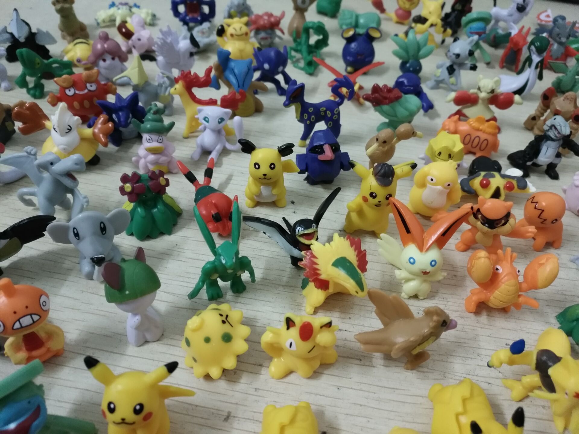 go宠物小精灵口袋妖怪神奇宝贝皮卡丘公仔玩偶摆件-模型玩具