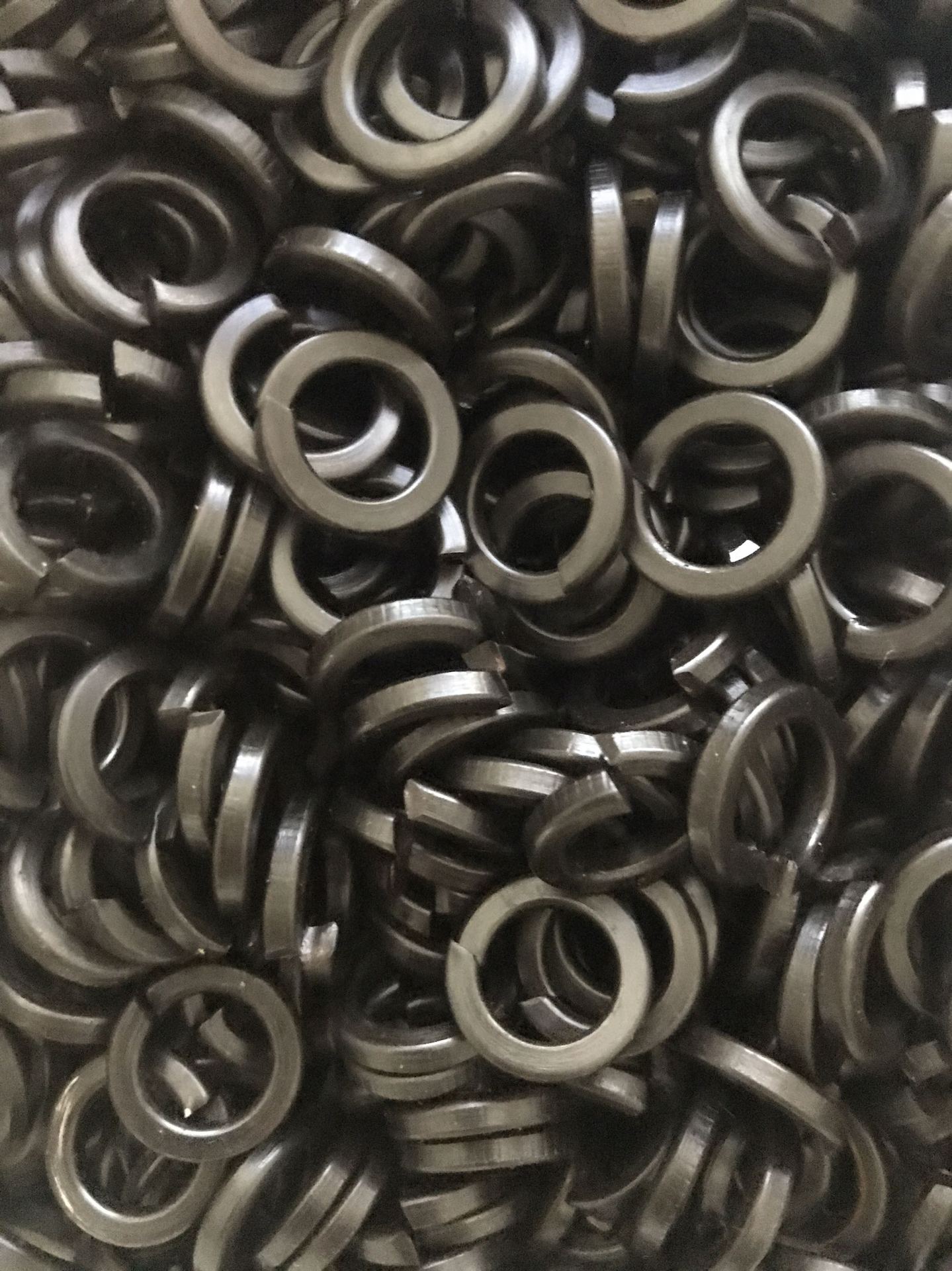 gb93碳钢弹垫弹簧垫圈 发黑m3m4m5m6m8m10m12m14m16m18m20m33-m64