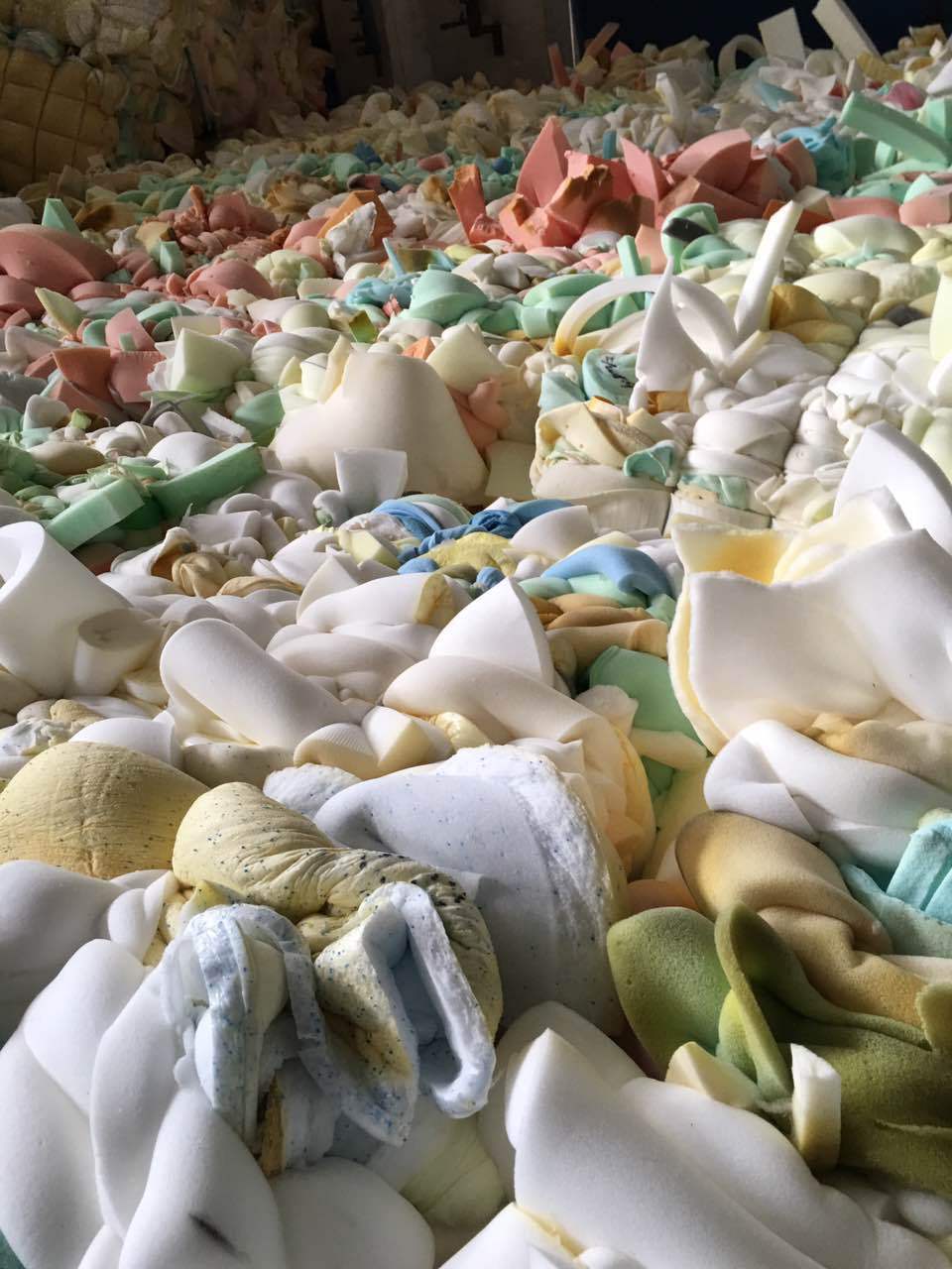 zhejian 型号 00012 产商 jinyu 是否危险化学品 否 类别 海绵边角料