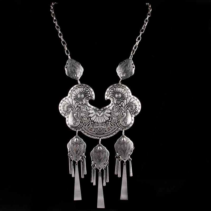 兰蝶云南民族风 苗银绣片长项链复古古银项圈毛衣链配饰厂家批发