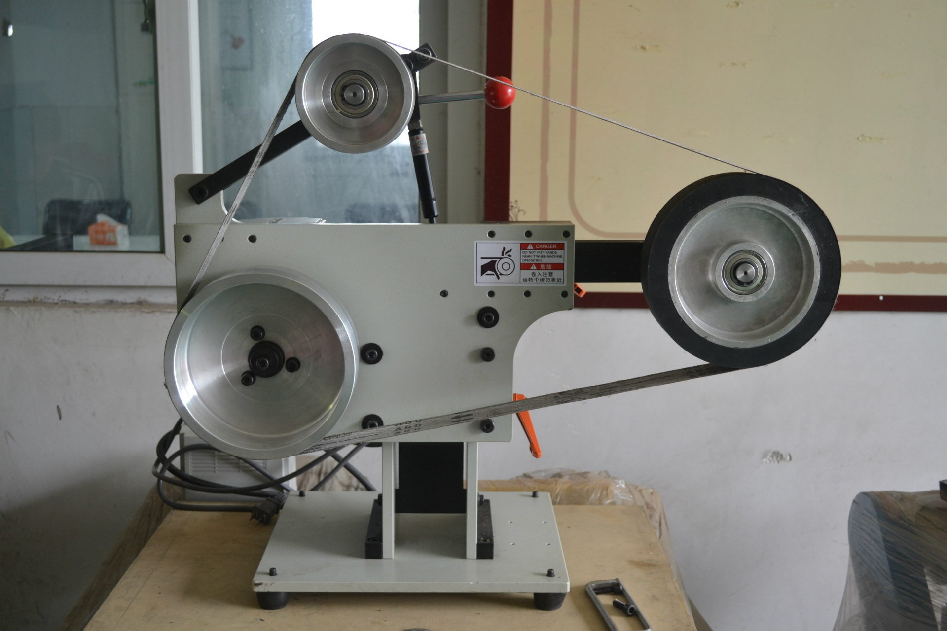 金属不锈钢立卧两用砂带机弧面打磨拉丝机台式抛光机勺子磨光机