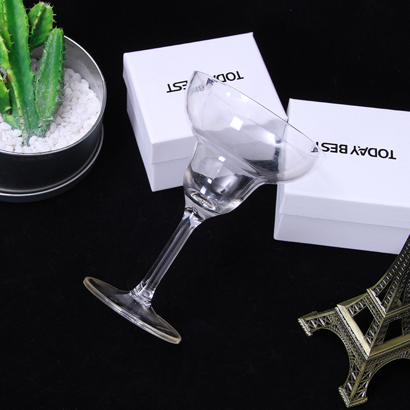 创意家居三角红酒杯 便携酒吧鸡尾酒杯马天尼酒杯pp耐摔果汁杯