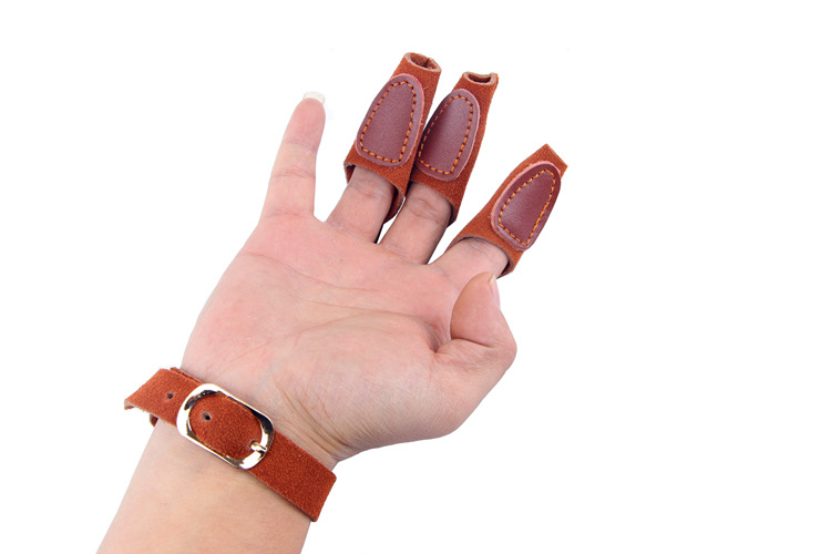 反毛皮三指护指弓箭射箭器材护具传统弓美猎反曲弓地中海式护指