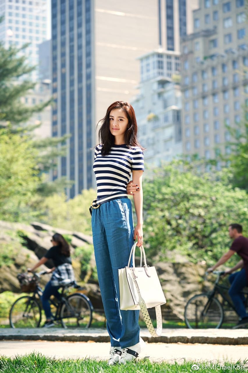 微博明星同款天丝棉薄款高腰牛仔水洗蓝直筒裤 条纹t恤