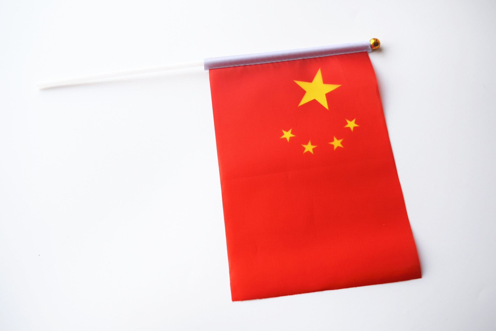 低价销售小号手摇旗国旗国庆五星小红旗彩旗包含旗杆14*21cm