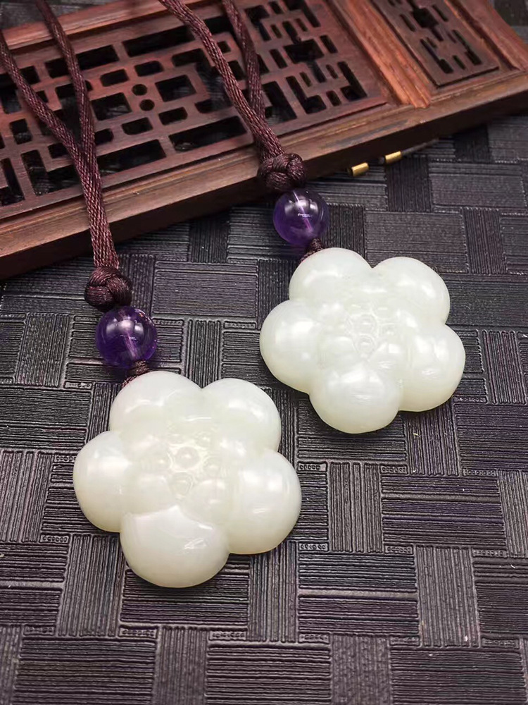 天然和田玉冰清玉洁莲花挂件吊坠项链毛衣链