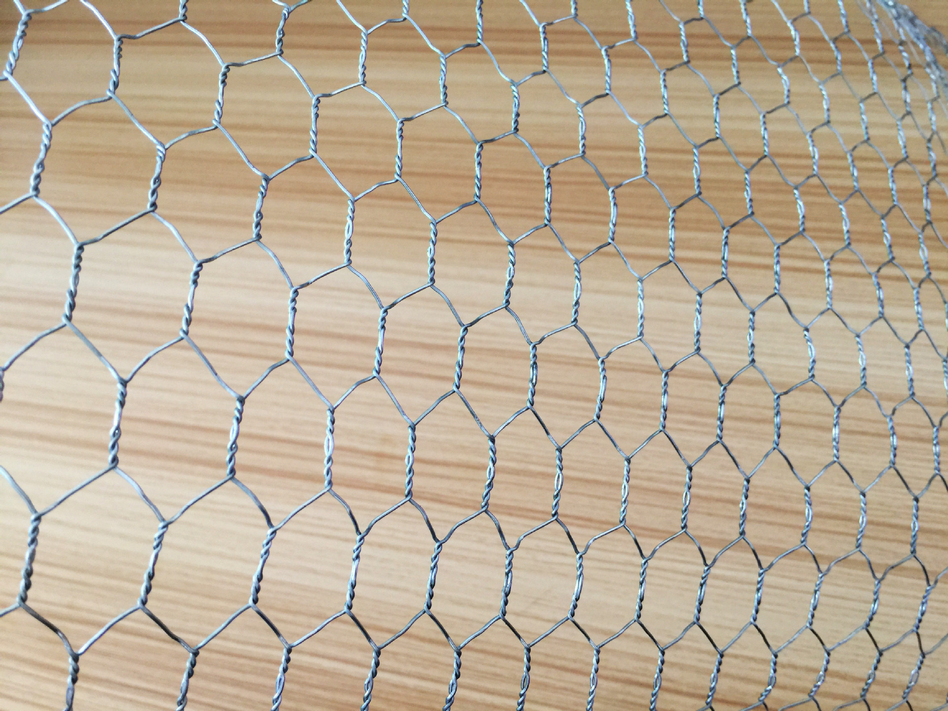 东莞批发镀锌六角网 编织铁丝网 丝网 六角网 (0.7*15mm)