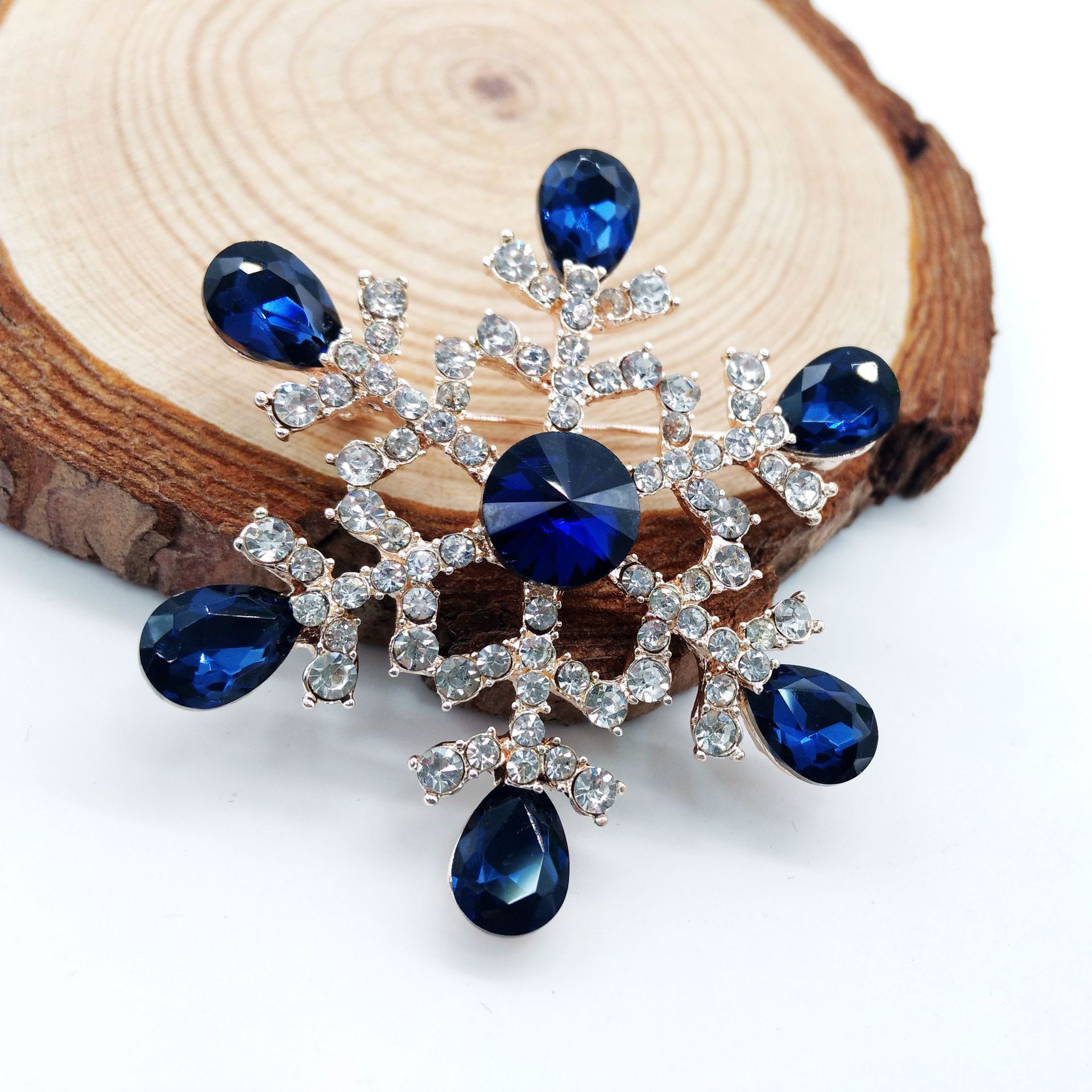 辞圣诞雪花胸针欧美彩色水晶别针外贸饰品西服装饰胸花-阿里巴巴