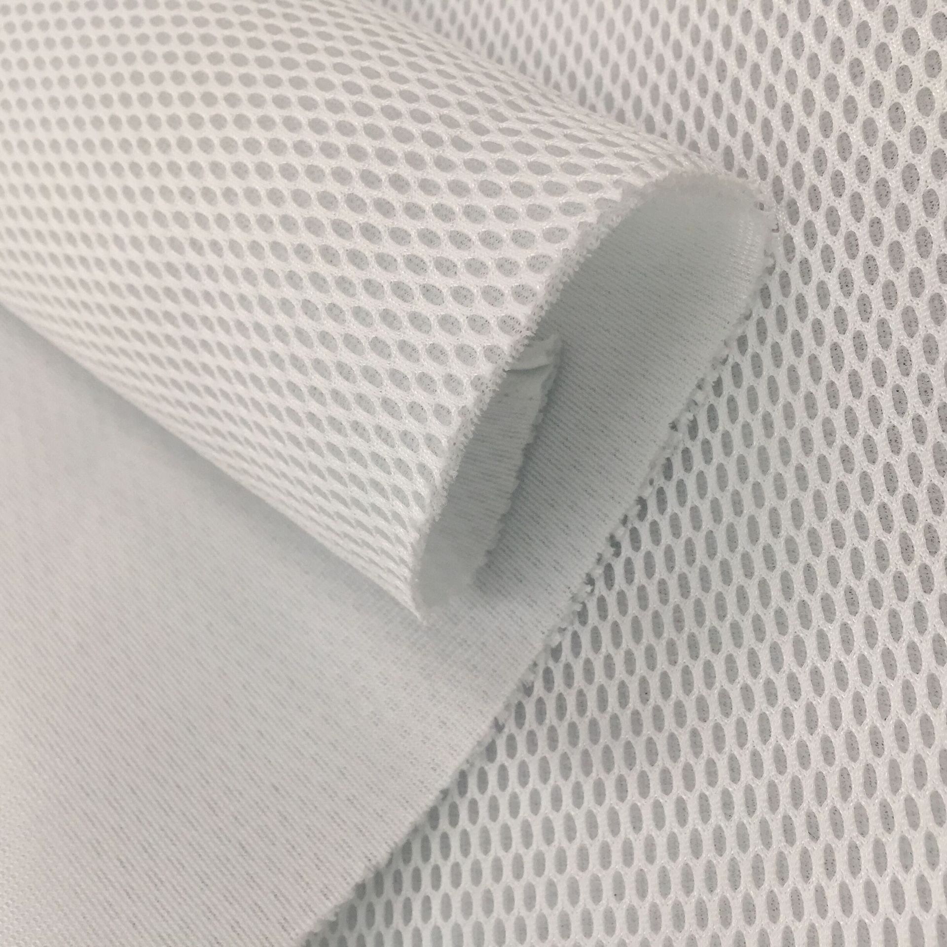 570 3d网眼防水透气面料 汽车内饰面料 三明治网眼布 专业鞋材网