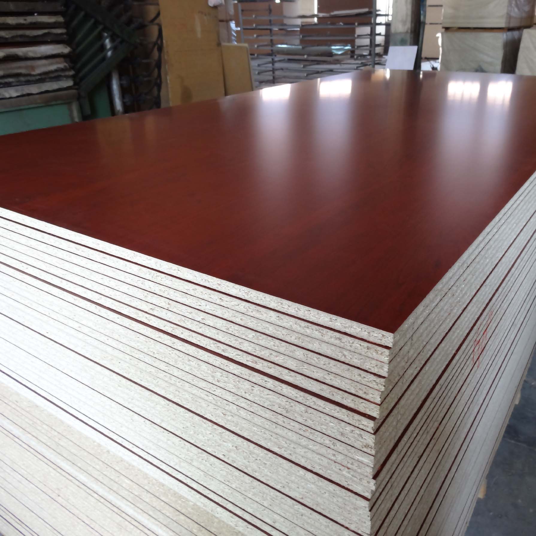 三聚氰胺纸贴面刨花板p2刨花板