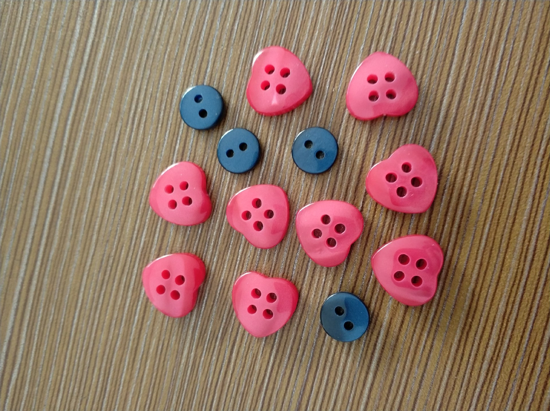 树脂钮扣,纽扣,聚酯纽扣,童装扣,高级树脂扣,聚酯时装扣