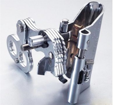 新款攀登自锁器 防坠自锁器 速差自锁器 φ16安全绳专用自锁器