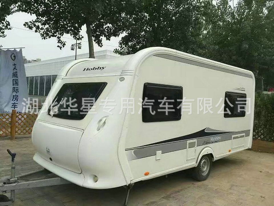 2米半挂房车6.5米半挂旅居车