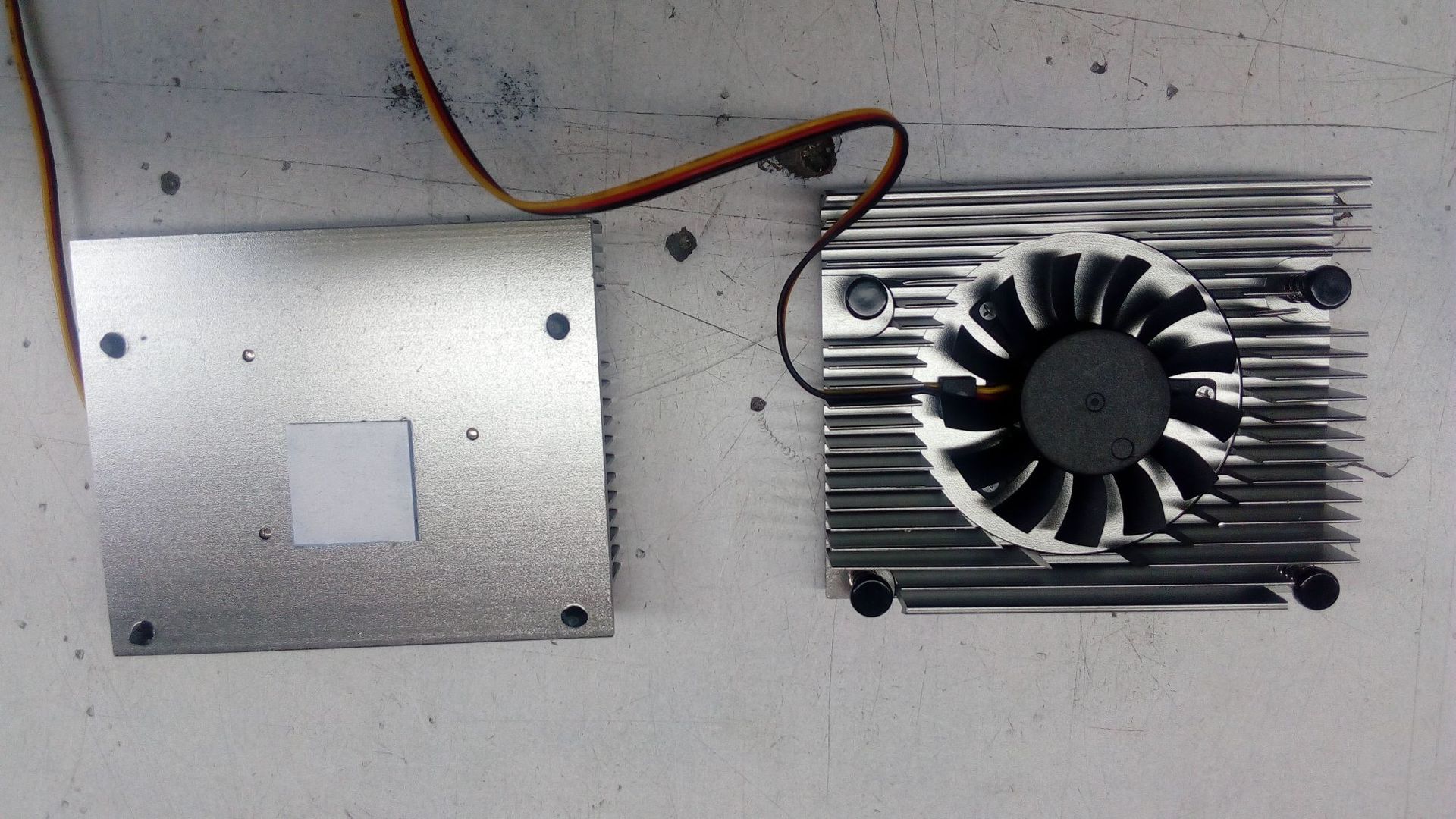 直销电子散热片 超薄风扇主板散热片 电脑散热器 静音风扇定制