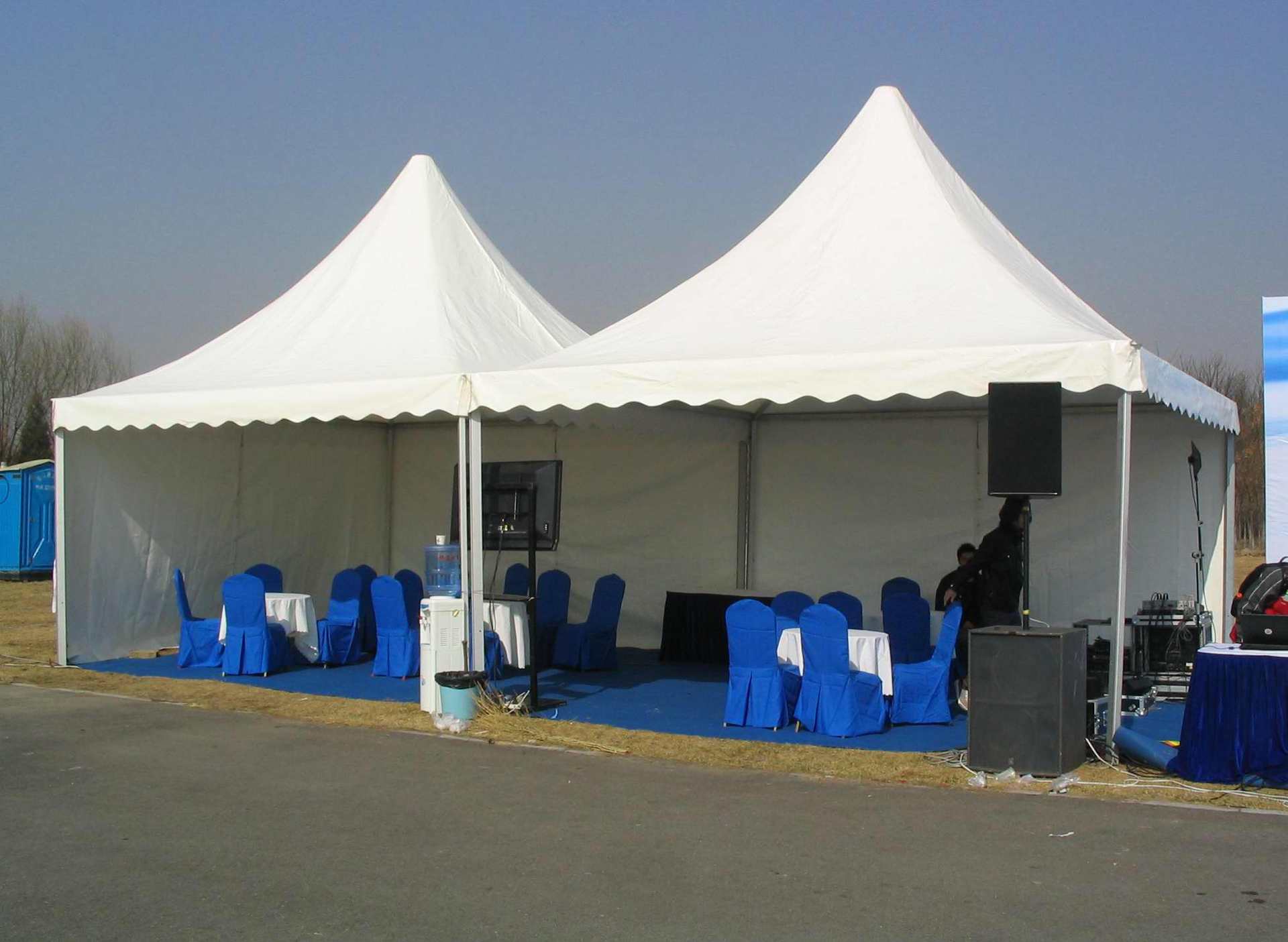 供应多种规格篷房系列铝型材 尖顶欧式白色铝合金篷房