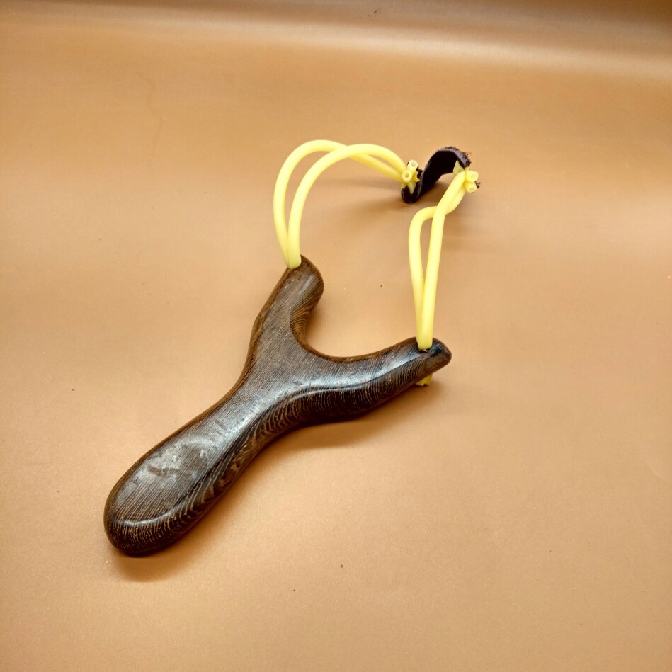 鸡翅木弹弓木制弹弓 景区庙会热销鸡翅木手柄弹弓