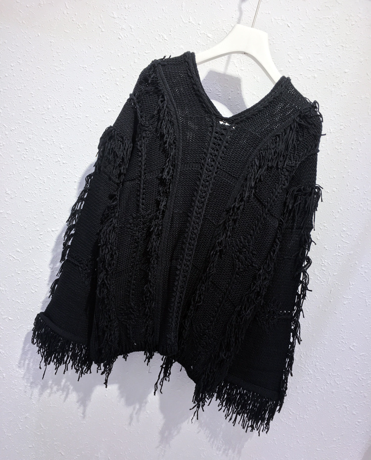 早春款宽松漏肩套头流苏镂空粗毛线毛衣女慵懒不规则短款针织外套