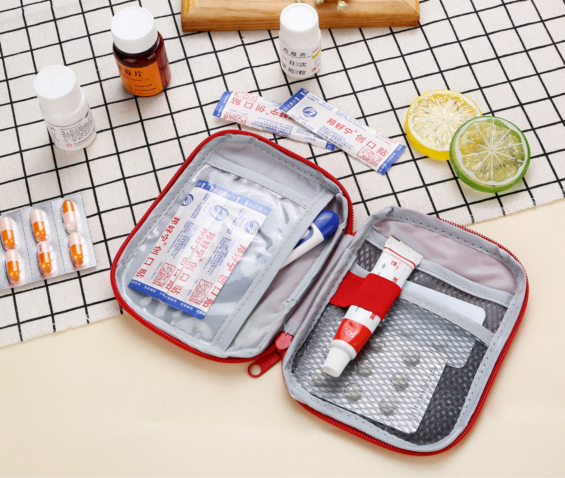 厂家直销 现货新款家用便携应救包 医药包 旅行户外药品收纳包