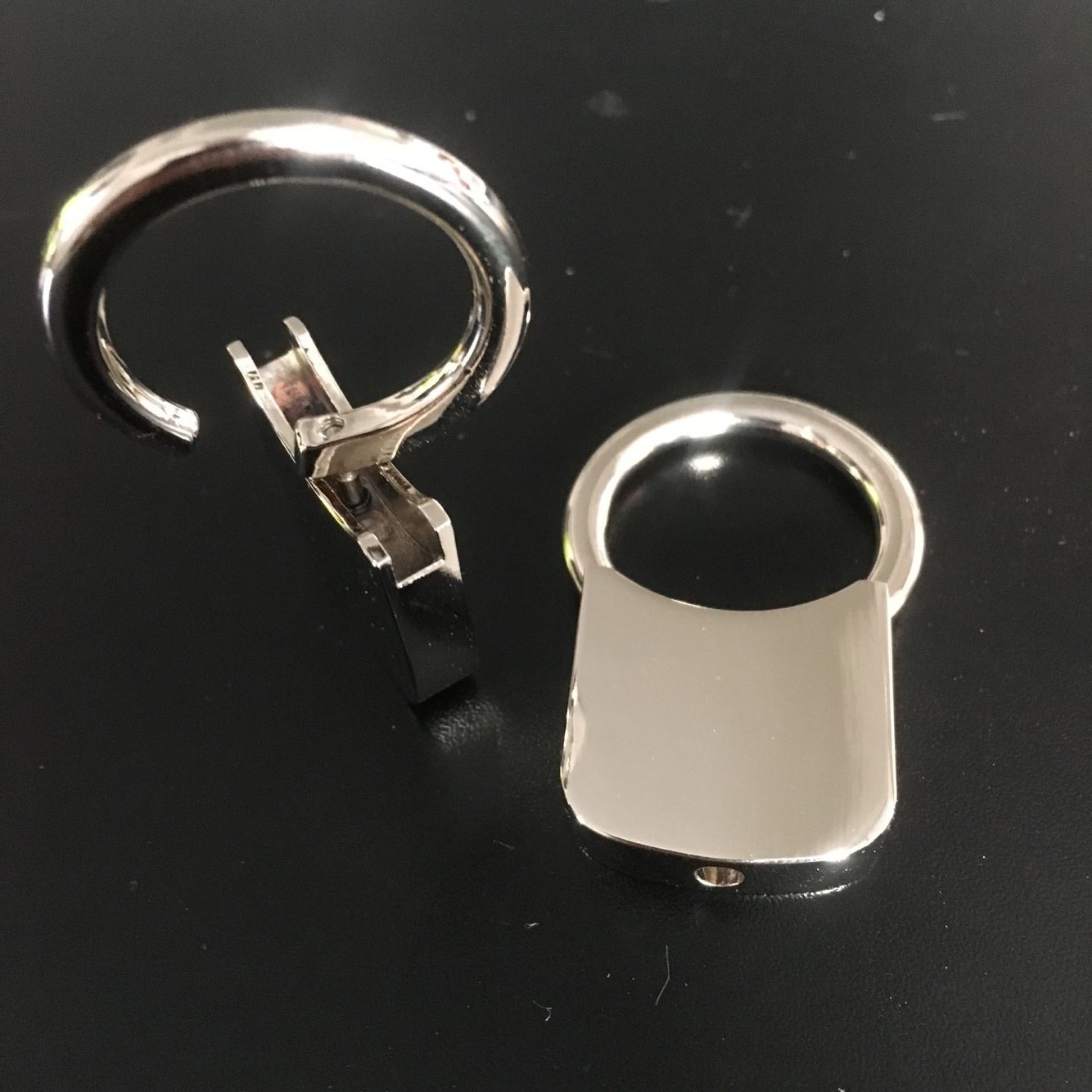 金属钥匙扣 创意子母拉环扣钥匙扣 可双面激光各种公司logo二维码