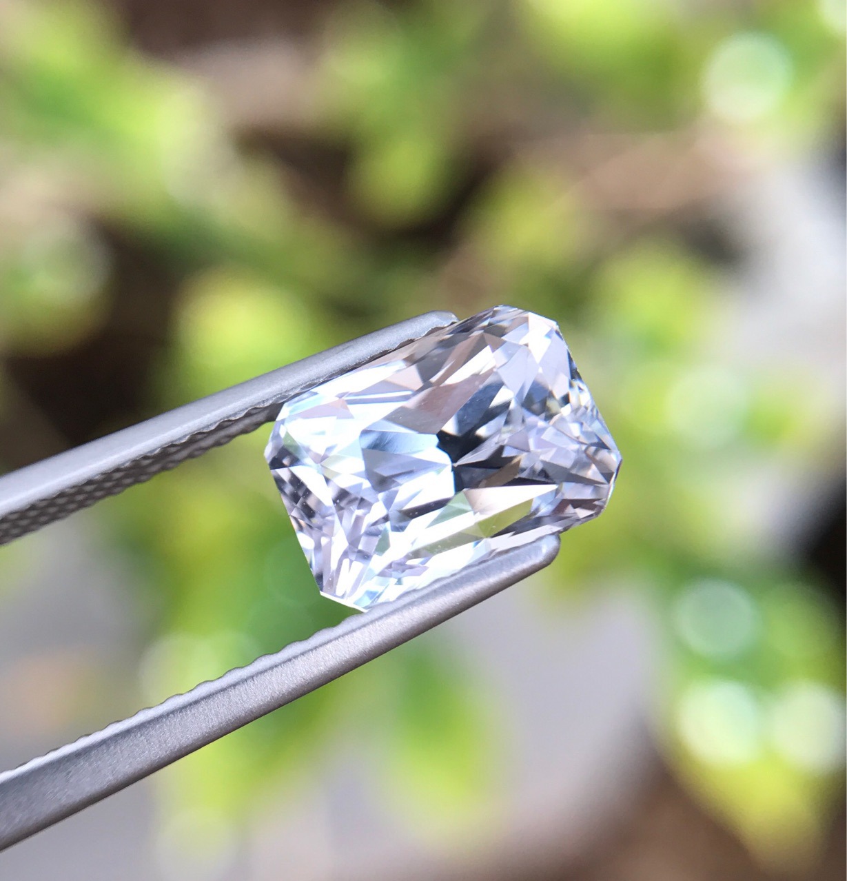 0 标签:无色蓝宝石,白色蓝宝石,冰糖白蓝宝,亮白色