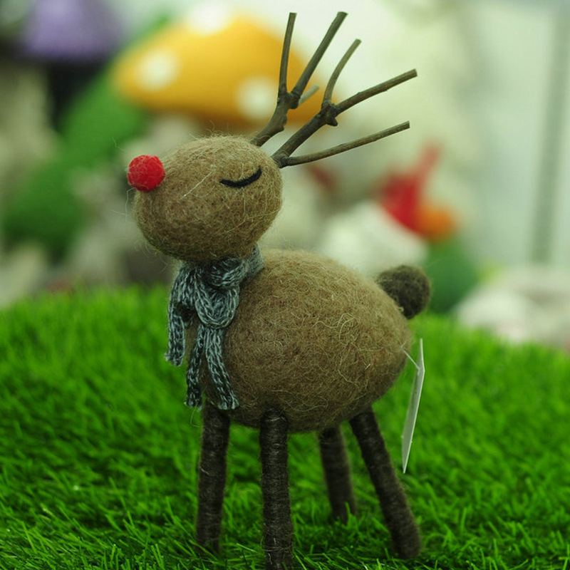 创意手工羊毛毡摆件 可爱小鹿戳戳乐工艺品 摄影道具摆件厂家定制