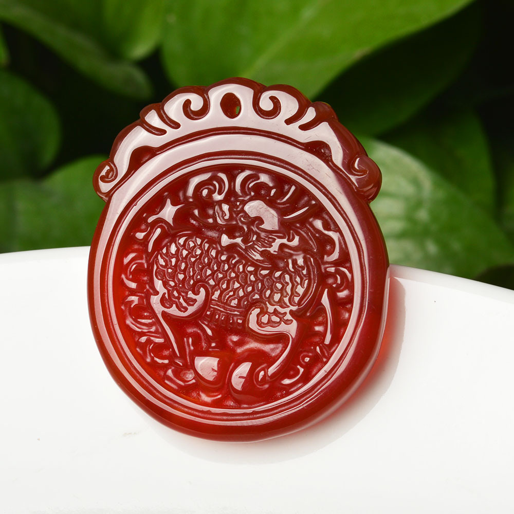 镇平县玉器批发 天然玉石红玛瑙麒麟玉佩 红玛瑙玉髓麒麟吊坠