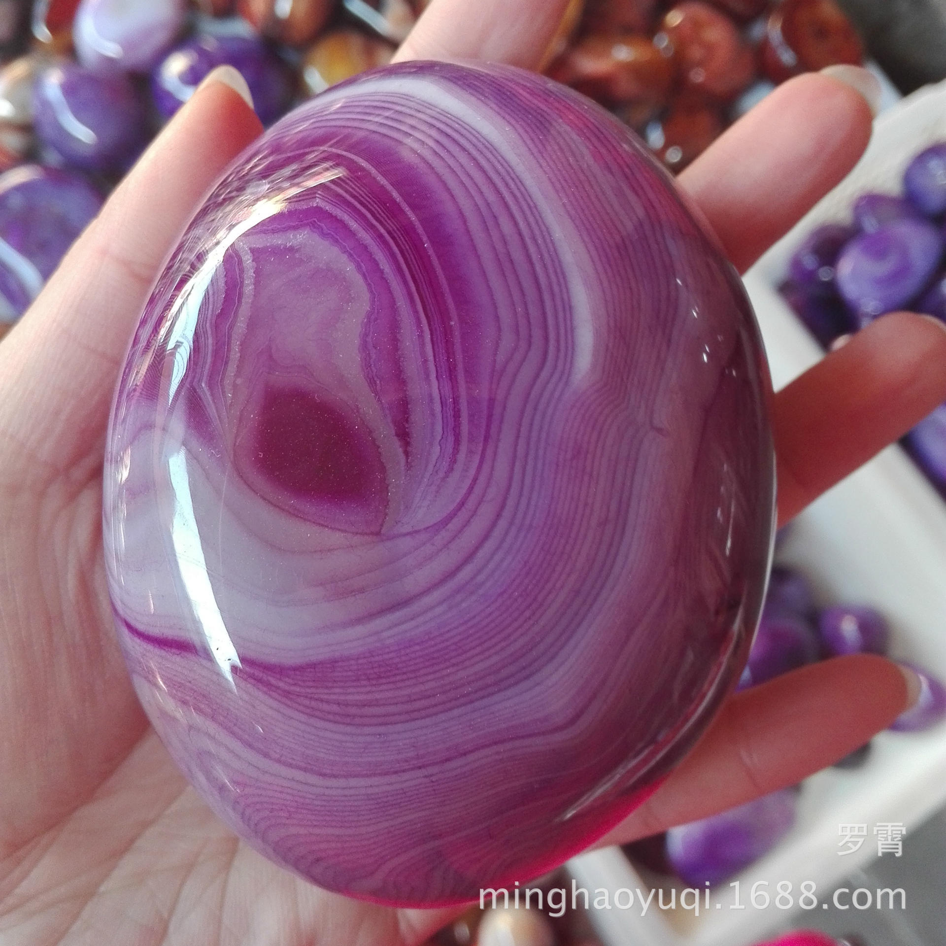 大量批发紫玛瑙玉髓原石缠丝玛瑙不规则形观赏手把件手把石把玩件