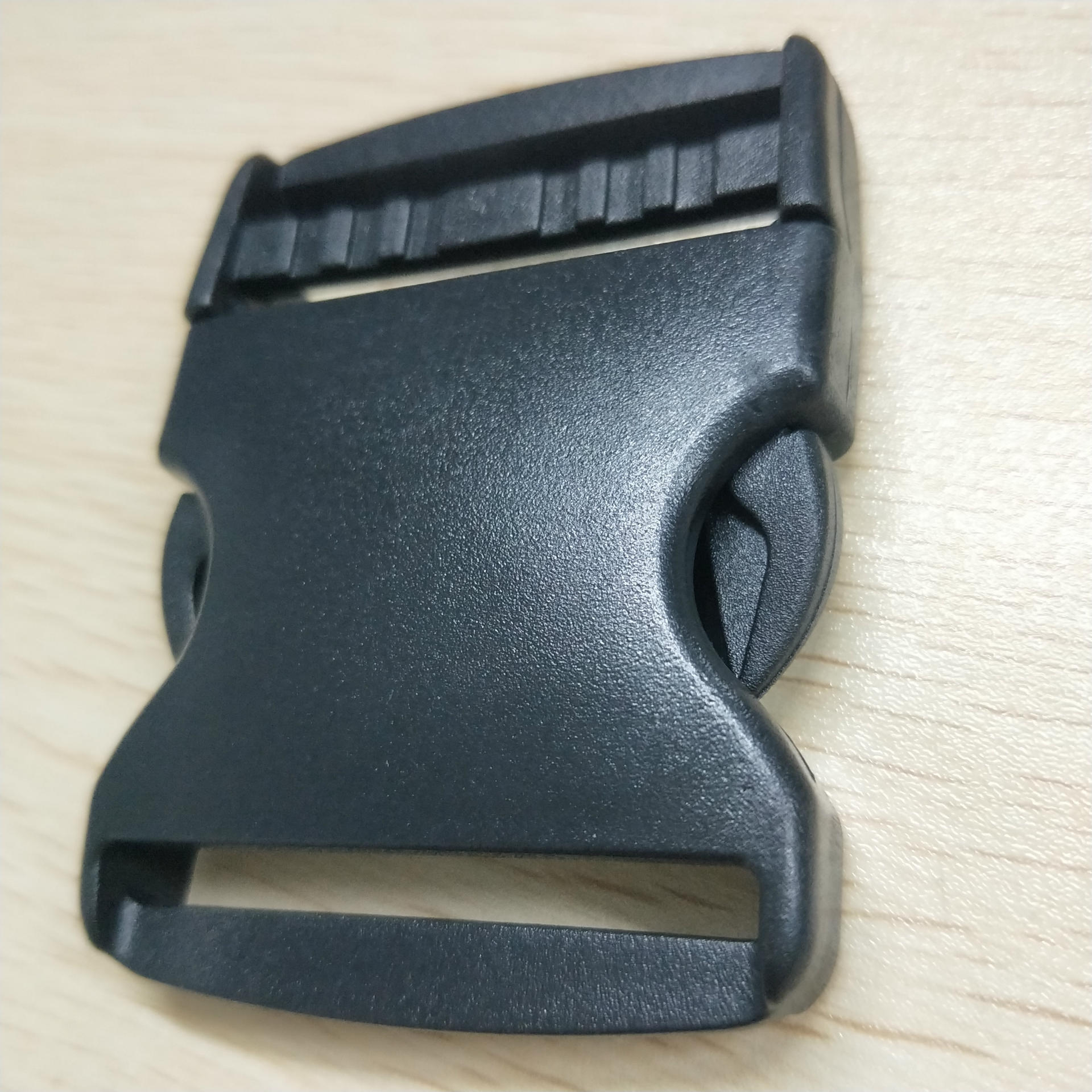 厂家批发特殊登山包pom插扣箱包袋配件扣具塑料插扣钩扣目字型扣