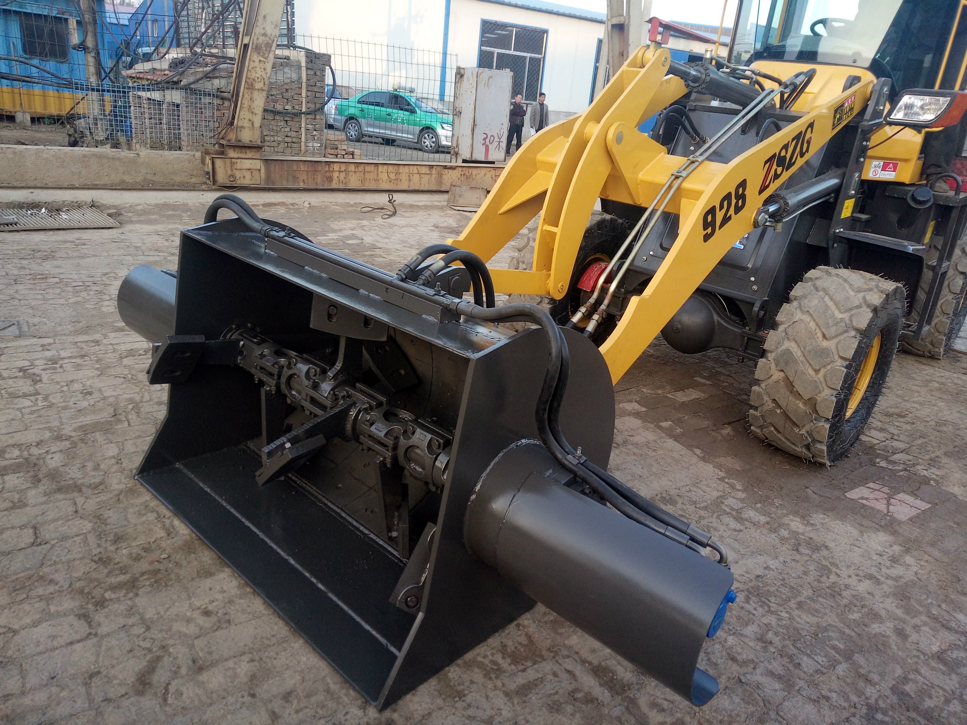 铲车搅拌斗图片加厚耐磨搅拌铲斗装载机改装搅拌车lpqx