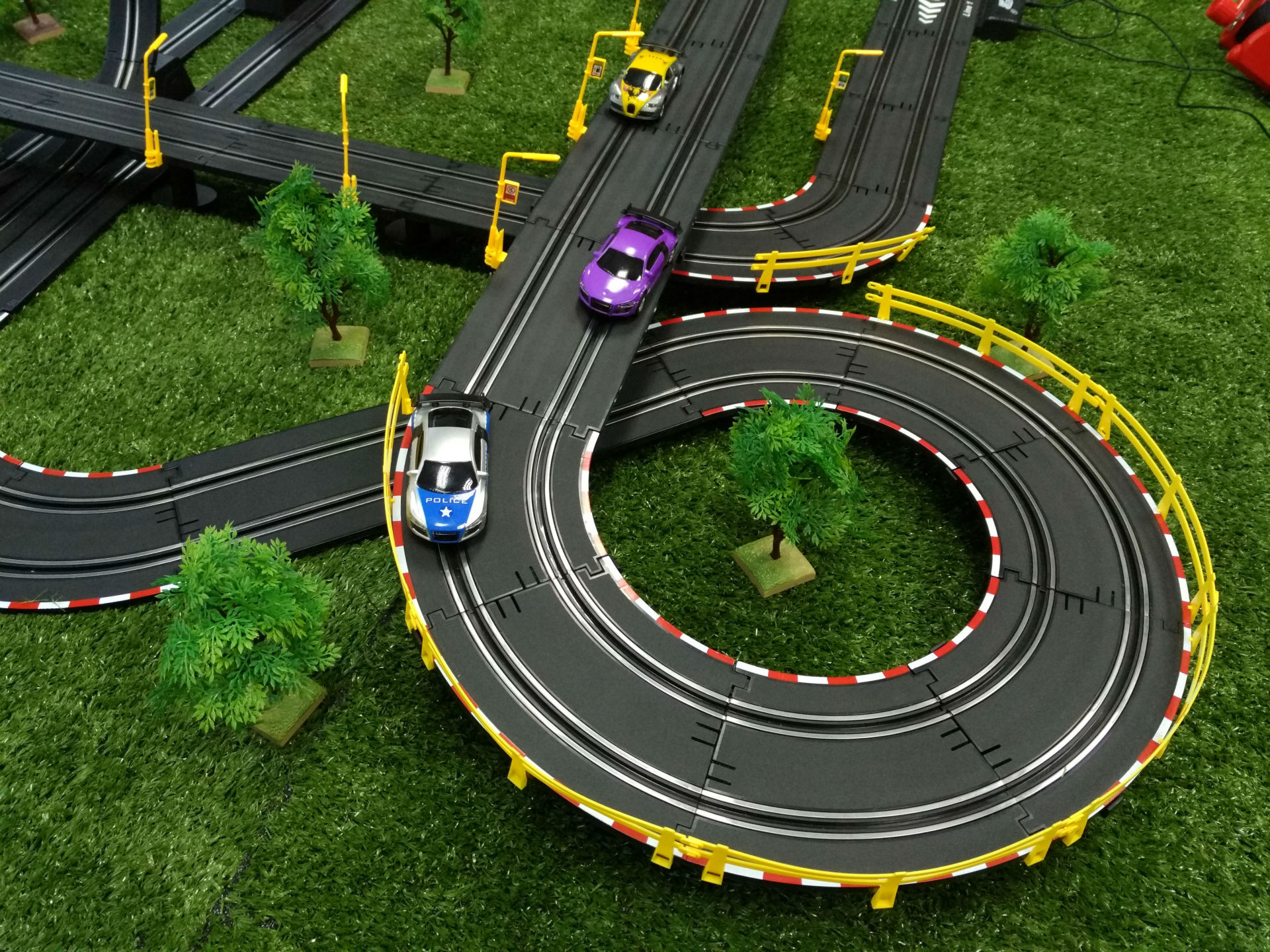 轨道赛车大型商用定制 儿童乐园游乐设备路轨赛车 游乐设备