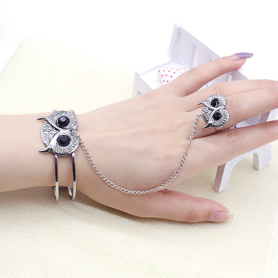 复古时尚大眼镶钻猫头鹰手镯戒指一体手链 时尚流苏链开口手饰