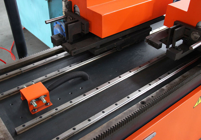 厂家定制 数控槽钢冲孔机 槽钢三面冲孔机