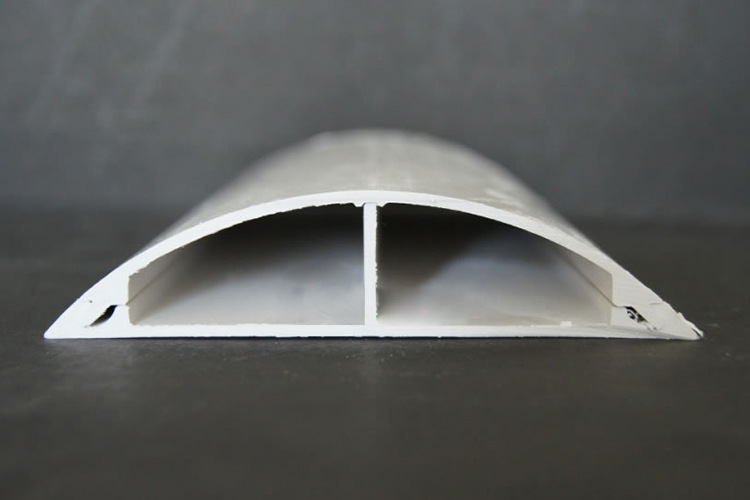 厂家直销pvc线槽 12号阻燃弧形pvc地板线槽 走线槽 走半圆线槽